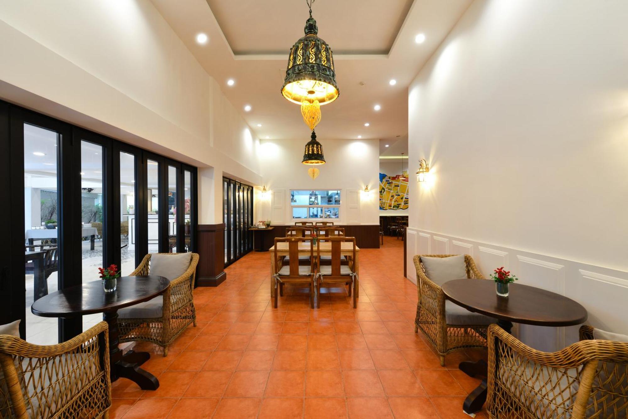 Villa De Pranakorn Bangkok Exterior foto The interior of the lounge